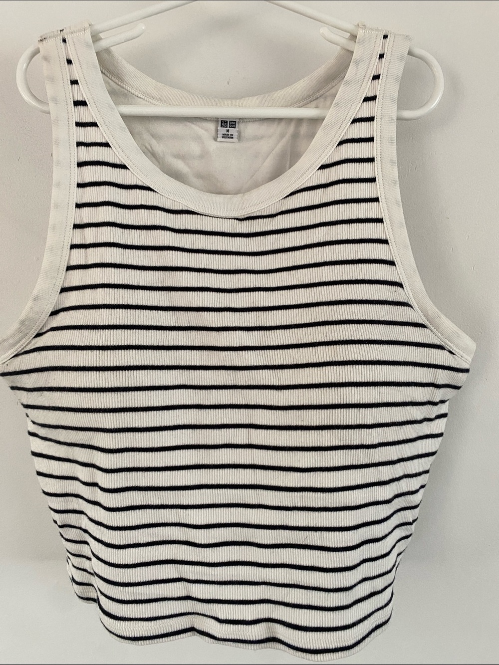 Uniqlo White Tank Top with Black Stripes built in bra crop ribbed racer back